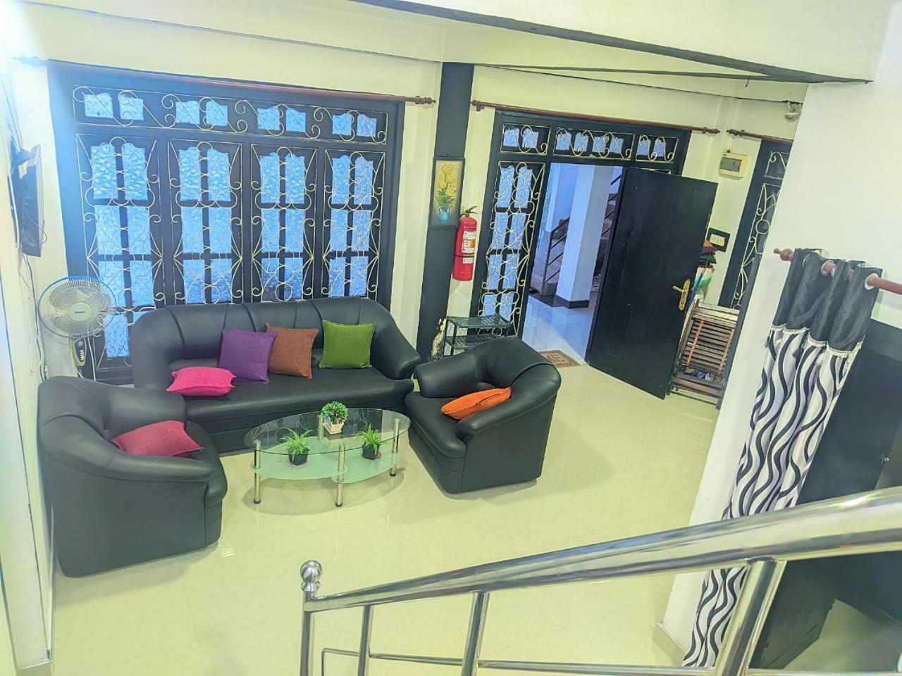 White Home Haputale Bagian luar foto