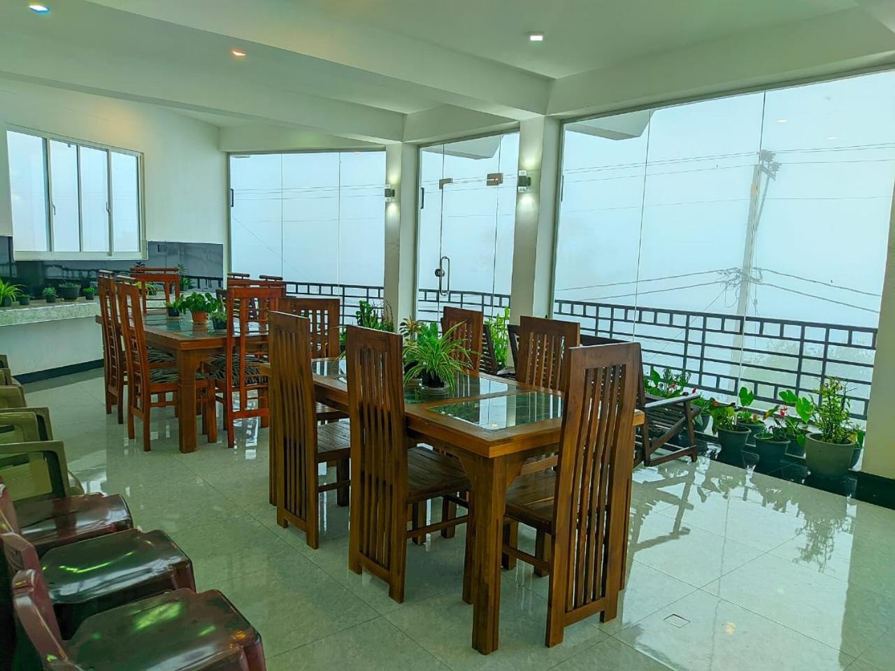 White Home Haputale Bagian luar foto